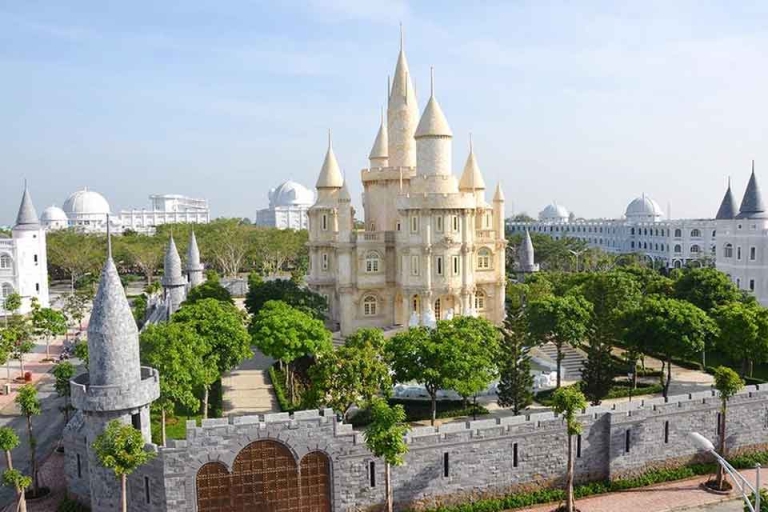 Khuôn viên rộng lớn với diện tích 20ha