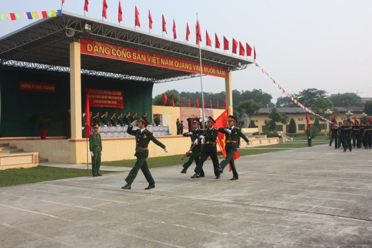 Buổi lễ duyệt binh tại Trường Sĩ quan Pháo binh (Nguồn: tsqpb)