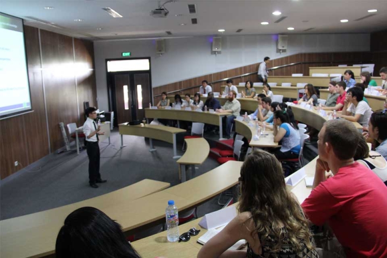 Sinh viên ra trường đều kiếm được việc làm