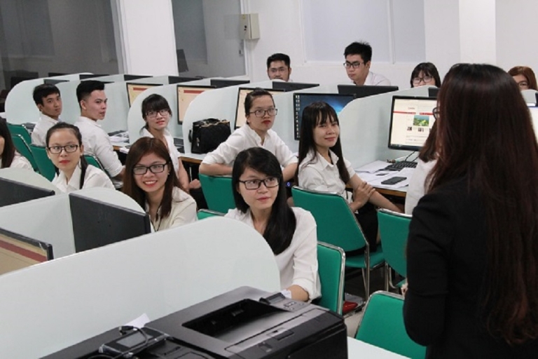 Đại học Hòa Bình