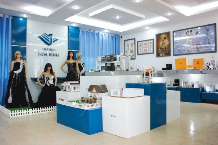 Đại học Hòa Bình