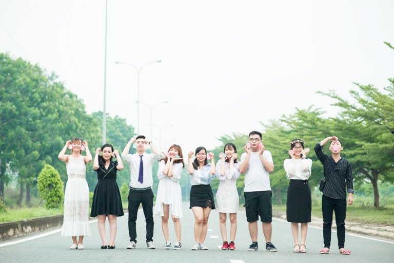 Chỉ trong một nhóm bạn đã có sự chênh lệch giới tính như vậy (Nguồn: Facebook Hoàng Nguyễn)