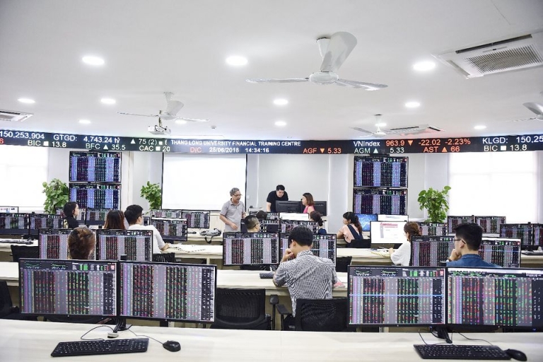 Phòng học chất lượng cao tại Đại học Thăng Long