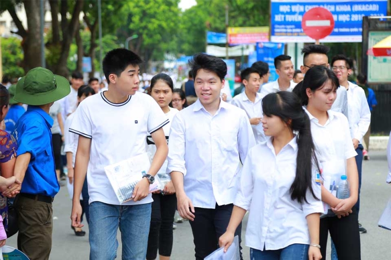 Nhiều bạn bày tỏ quan điểm các nhân trước kết quả thú vị của bảng xếp hạng (Nguồn: Kênh 14)