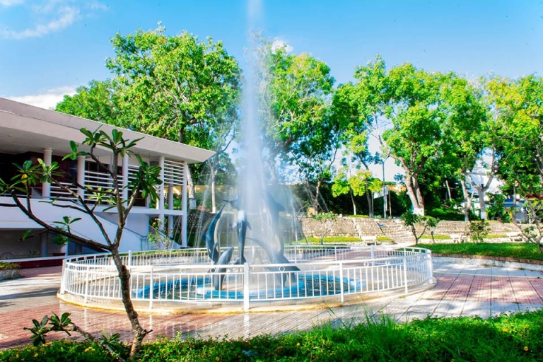 Công viên Cá Heo - Đại học Nha Trang