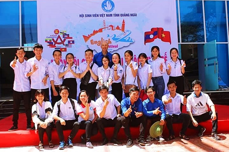 dai-hoc-pham-van-dong-2
