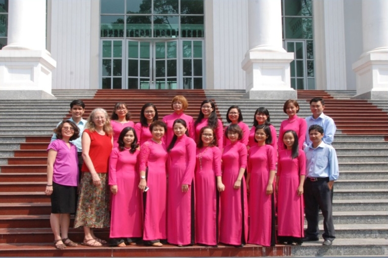 Các thầy cô của khoa luôn hết lòng vì sự nghiệp (Nguồn: Khoa Giáo Dục Đặc biệt)