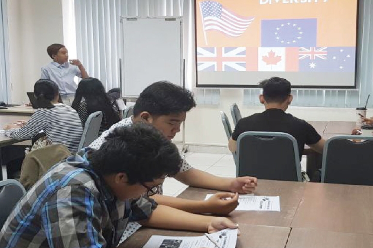 Khóa học luyện thi IELTS tại trung tâm Anh ngữ Tầm nhìn mới (Nguồn: ies)