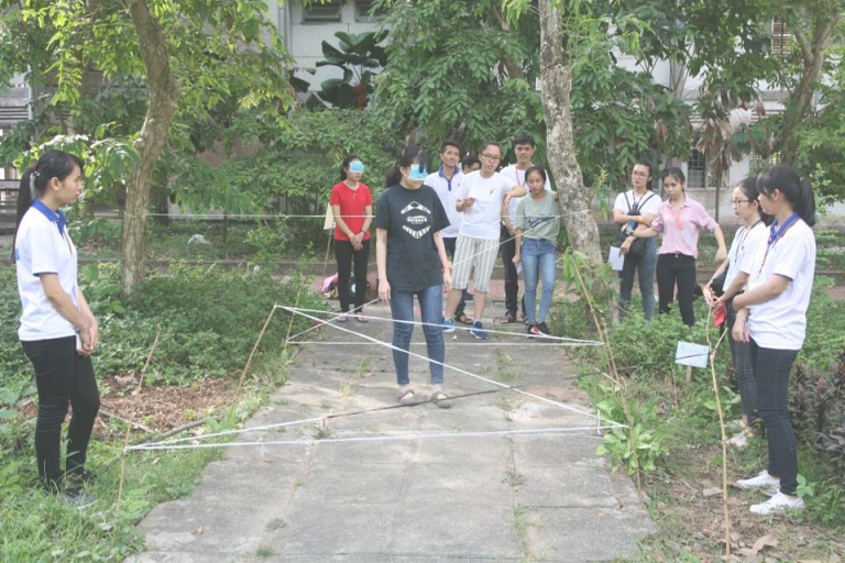 Hoạt động ngoài trời của CLB tiếng Anh