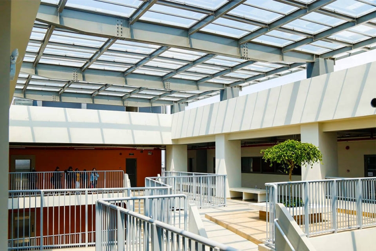 Khu vực giếng trời trên tầng cao nhất (Nguồn: we25)