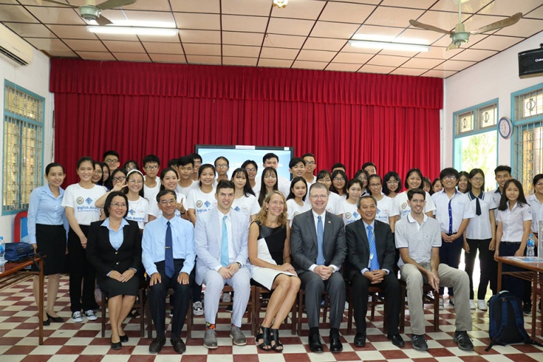 trung-tam-tieng-anh-cho-nguoi-di-lam-gia-re-tai-can-tho-1
