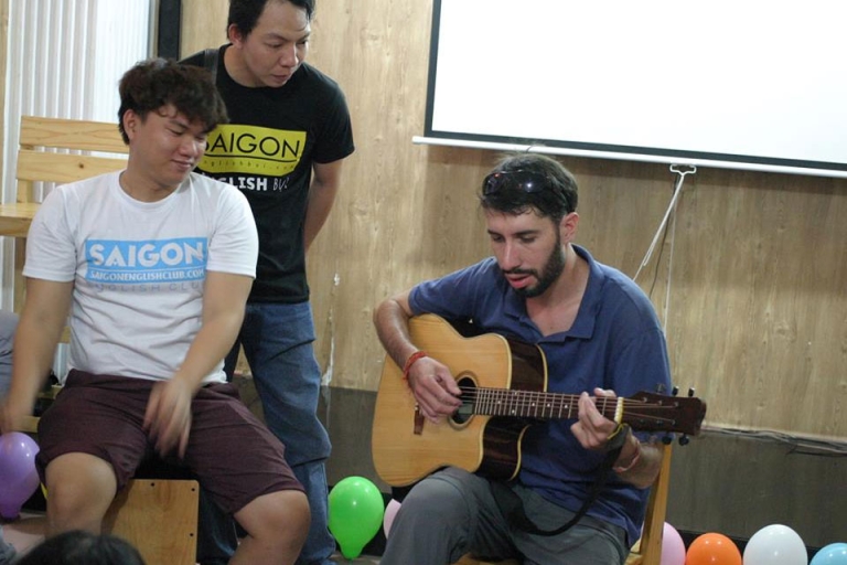 Saigon English Center tạo không khí vui vẻ cho học viên sau mỗi giờ học
