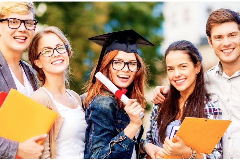 Chứng chỉ SAT là một trong những yêu cầu không thể thiếu nếu bạn muốn đi du học