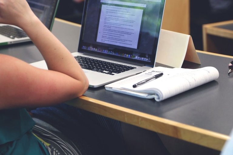 Luyện thi TOEFL iBT online không thể bỏ qua ETS