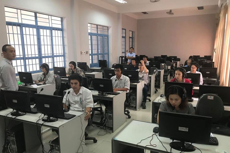 Bạn có thể dùng sách TOEIC để luyện thi VNU EPT (Nguồn: ectvnu)