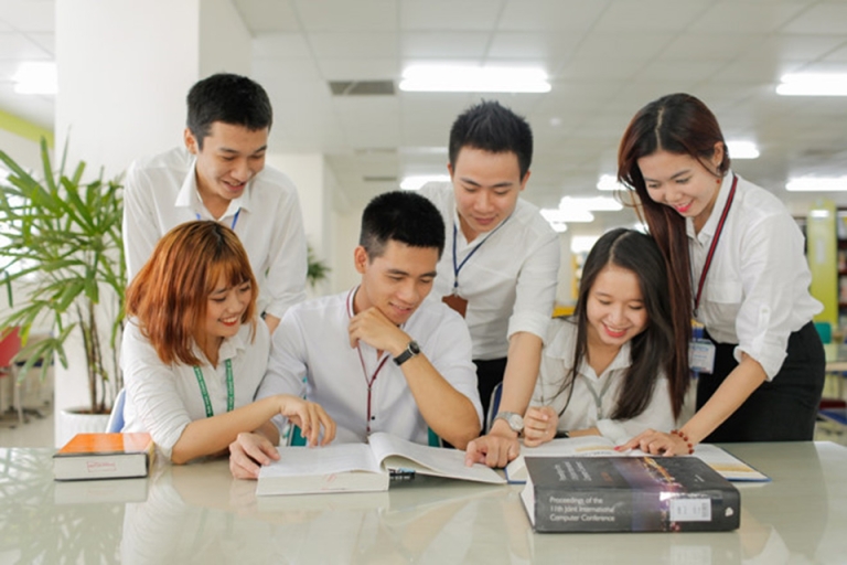 Bạn đừng bao giờ để những ngày trên giảng đường trở nên vô vị, không nổ lực, không mục tiêu (Nguồn: kyna)