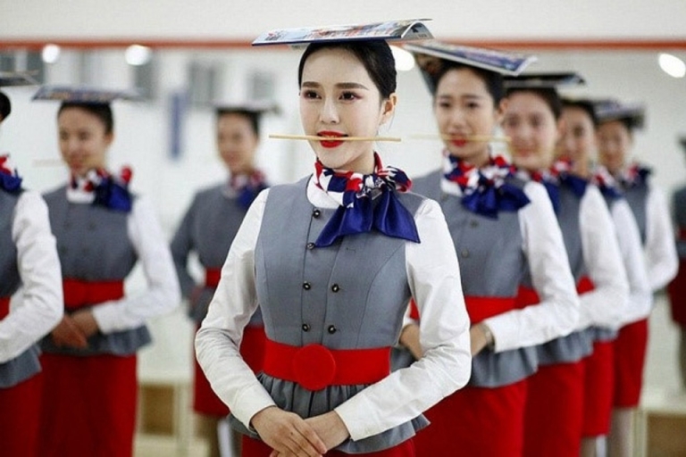 Các tiếp viên hàng không phải trải qua những đợt tuyển chọn vô cùng gắt gao (Nguồn: zing)