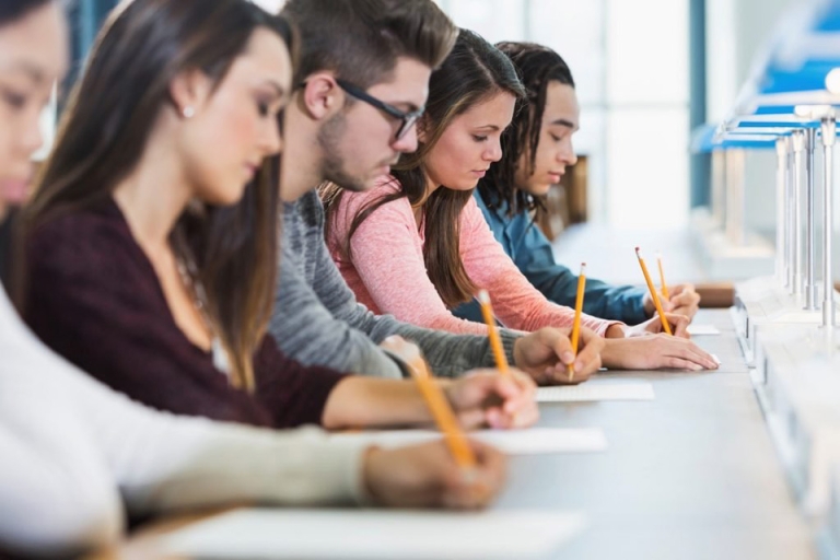 Du học Canada nên học ngành gì