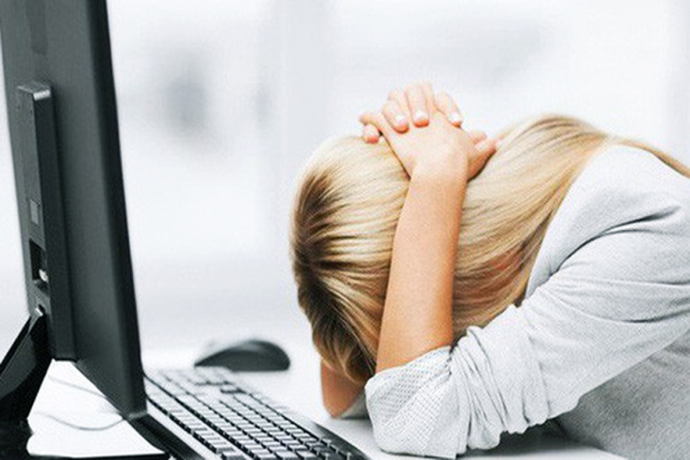 Là người giữ chức vị cao trong nội bộ công ty, thư ký thường xuyên gắng trên mình những áp lực vô cùng lớn từ công việc, đồng nghiệp đến cấp trên (Nguồn: cafebiz)