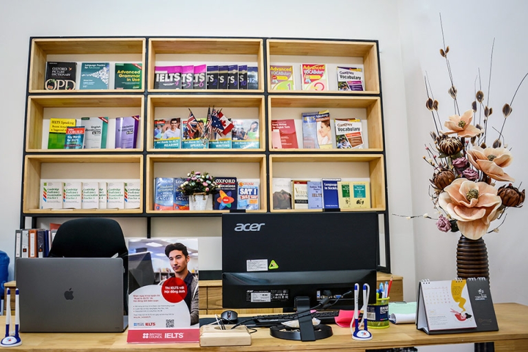 Nhiều tài liệu phong phú dành cho học viên tham khảo trong quá trình luyện thi IELTS