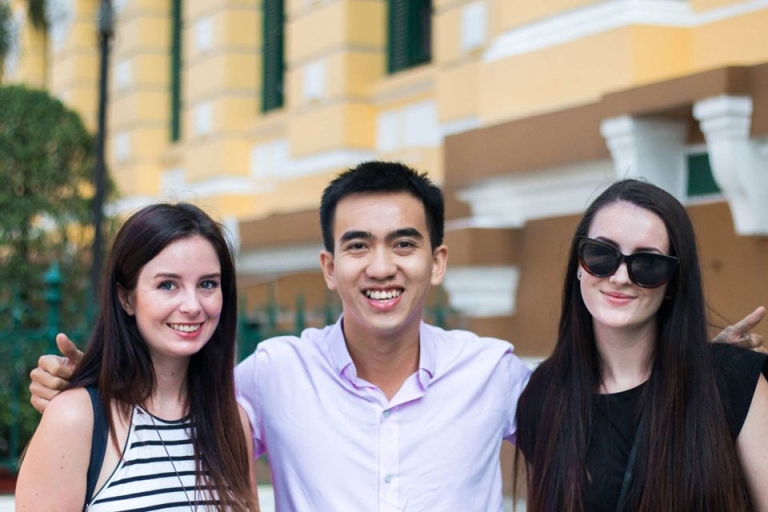 Mặc dù không có giáo viên nước ngoài nhưng trung tâm vẫn tạo cơ hội để học viên trau dồi tiếng Anh bằng những buổi giao lưu cùng người bản xứ