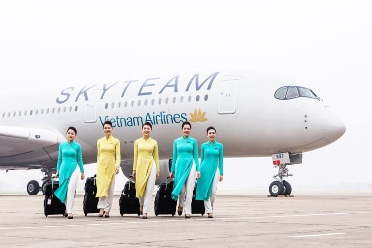 Chi phí đào tạo là một trong những rào cản lớn khi muốn hiện thực ước mơ làm tiếp viên hàng không (Nguồn: Facebook - Vietnam Airline)