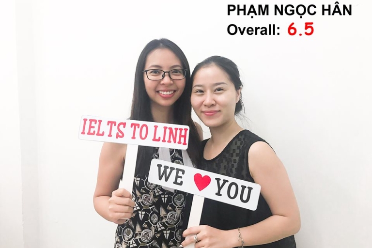 Chân dung cô Tố Linh (bìa phải) và học viên đạt kết quả như mong đợi