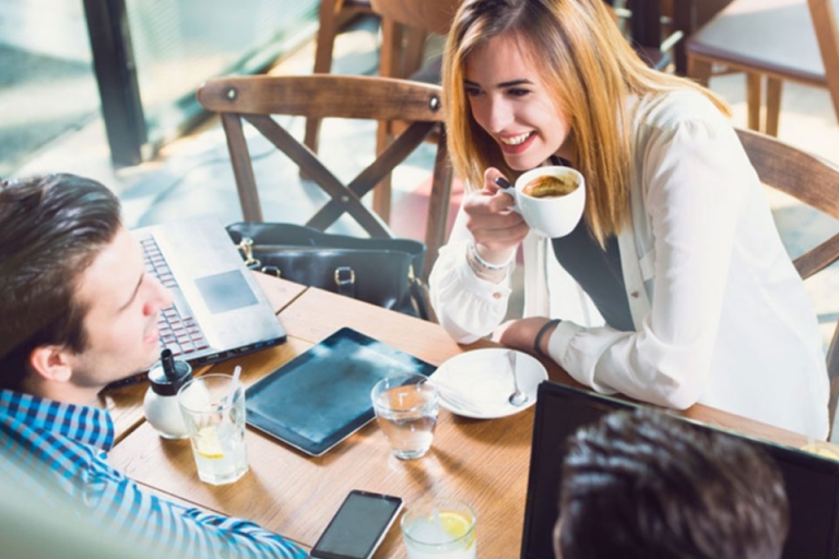 Ngôn ngữ thừa thường được người bản xứ sử dụng trong giao tiếp hàng ngày