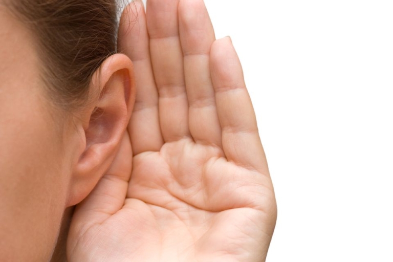 Nghe thật nhiều để cải thiện kỹ năng nghe khi tham gia kỳ thi