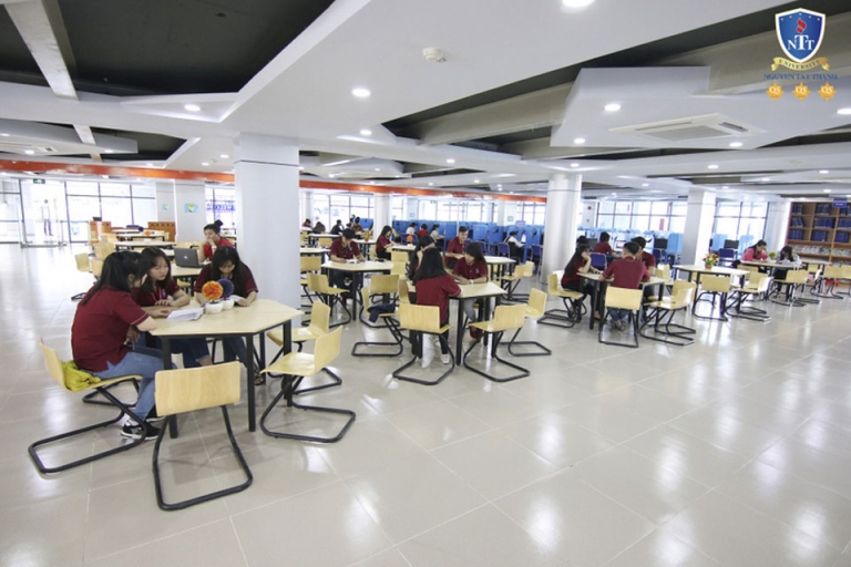 Khu tự học với sức chứa lên đến 300 sinh viên