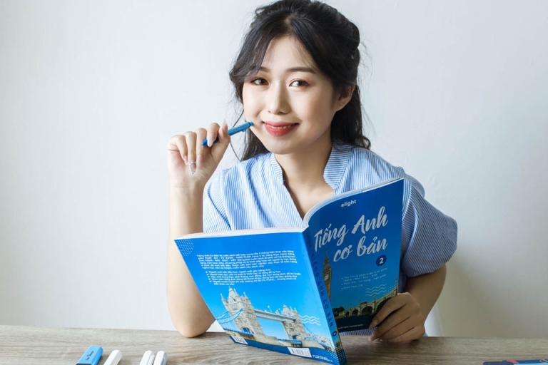 Cải thiện ngữ pháp mỗi ngày với Elight Learning English (Nguồn: Elight)