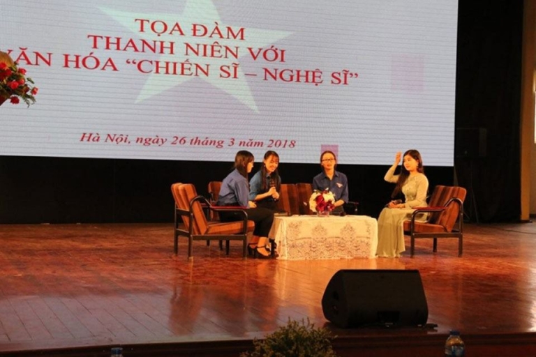 Sinh viên khoa Báo chí tổ chức Tọa đàm Thanh niên với Văn hóa Chiến sĩ - Nghệ sĩ