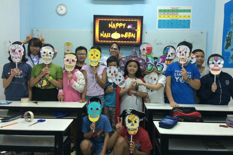 Hình ảnh các bé tham gia lễ hội Halloween do trung tâm PTC đứng ra tổ chức