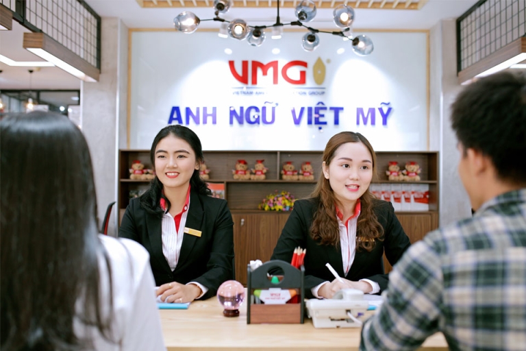 Đội ngũ tư vấn viên nhiệt tình và tận tâm của Anh ngữ Việt Mỹ (Nguồn: vmg)