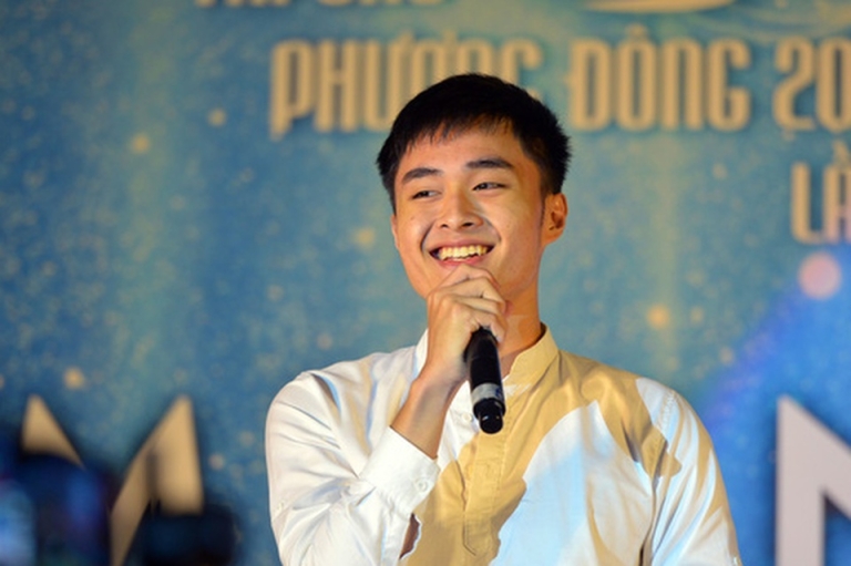Thí sinh thể hiện tài năng trong cuộc thi Tài sắc Phương Đông