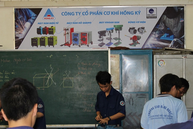 Cao đẳng Nghề TP.HCM liên kết với công ty Hông Ký để mang lại những kiến thức thiết thực cho sinh viên (Nguồn: hongky)