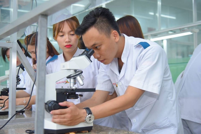 Phòng thí nghiệm được trang bị hiện đại tại trường Cao đẳng Đại Việt Sài Gòn
