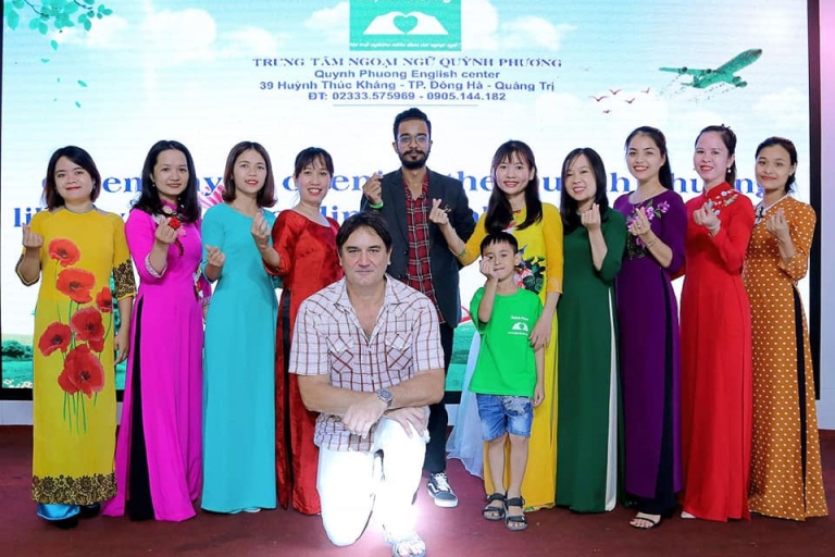 Đội ngũ giáo viên nhiệt tình, trình độ chuyên môn cao (Nguồn: Facebook - Trung tâm Anh ngữ Quỳnh Phương)