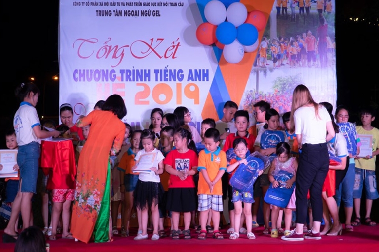 Khóa học tiếng Anh mùa hè mang đến cho các em nhiều cơ hội để thể hiện bản thân hơn