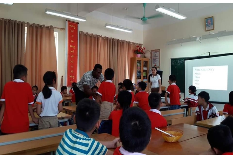 Sự nhiệt tình của giáo viên giúp các em tự tin phát biểu trong học tập