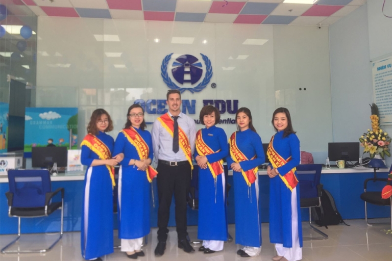 Đội  ngũ giáo viên và nhân viên nhiệt tình, tận tâm tại trung tâm