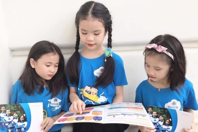Cùng bé chập chững những bước khám phá tiếng Anh đầu tiên với Ocean Edu