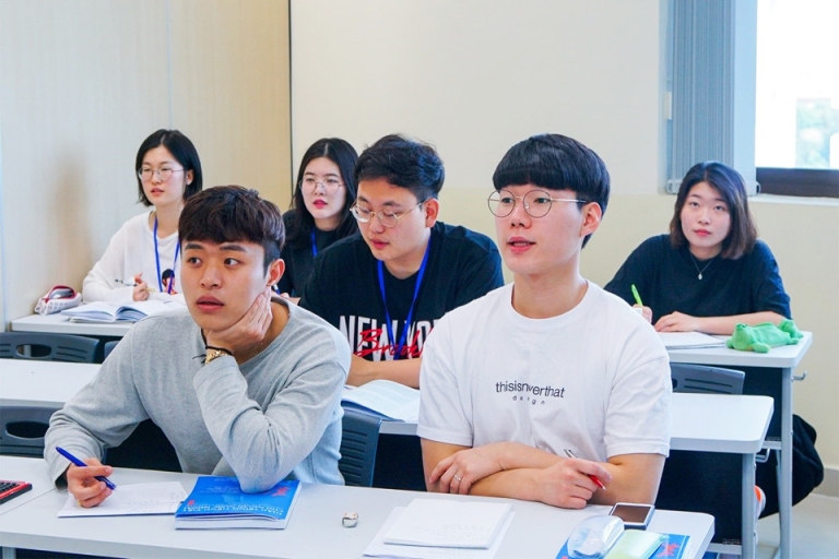 Bạn muốn đốt cháy giai đoạn luyện thi JLPT? Đừng bỏ qua trung tâm Nhật Kikitori (Nguồn: tdtu)