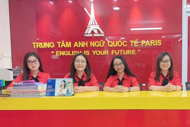 Đội ngũ tư vấn viên sẽ đồng hành cùng bạn trong suốt quá trình học tập tại Paris (Nguồn: trung tâm Anh ngữ Paris – Chi nhánh Phan Thiết)