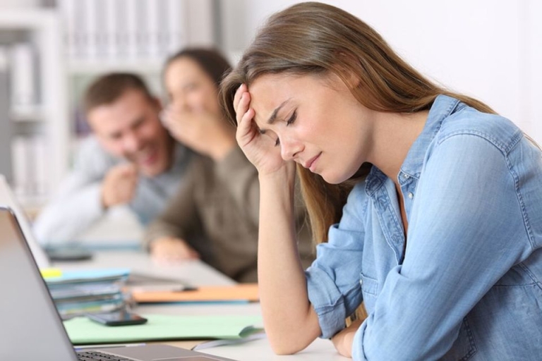Rung cây dọa khỉ khi đối phương chưa có hành động gây hậu quả quá xấu