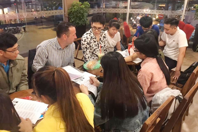 Coffee Time mang đến những trải nghiệm học tiếng Anh lý thú, thoát ly khỏi khuôn viên lớp học