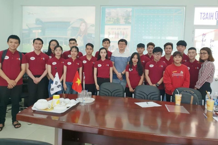 Trung tâm Hàn Ngữ HIAST chuyên giảng dạy tiếng Hàn với lộ trình bài bản từ sơ cấp đến cao cấp