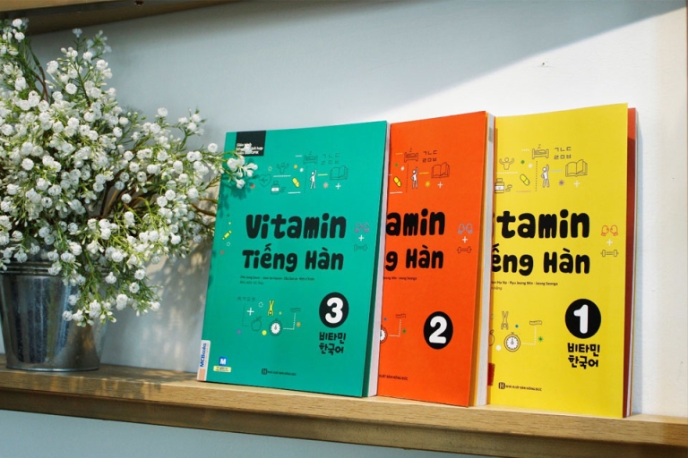 Bộ 3 quyển sách Vitamin tiếng Hàn cung cấp kiến thức hữu ích từ cơ bản đến nâng cao (Nguồn: Guu)