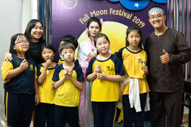 hoc-phi-truong-tieu-hoc-quoc-te