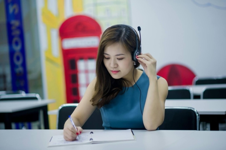 Trung tâm Ngoại ngữ - Tin học Vĩnh Long thường xuyên tổ chức những buổi thi thử để học viên cọ xát